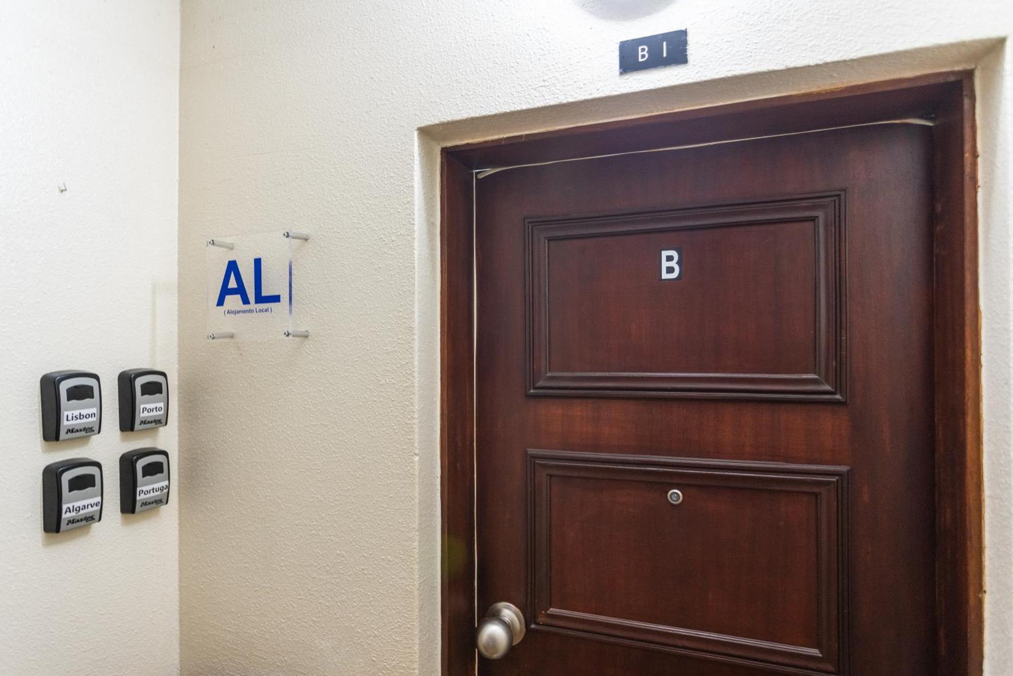Bnb Homes Praia Da Rocha Beach Bright Apartment 50 M Away From The Ocean Portimão Buitenkant foto