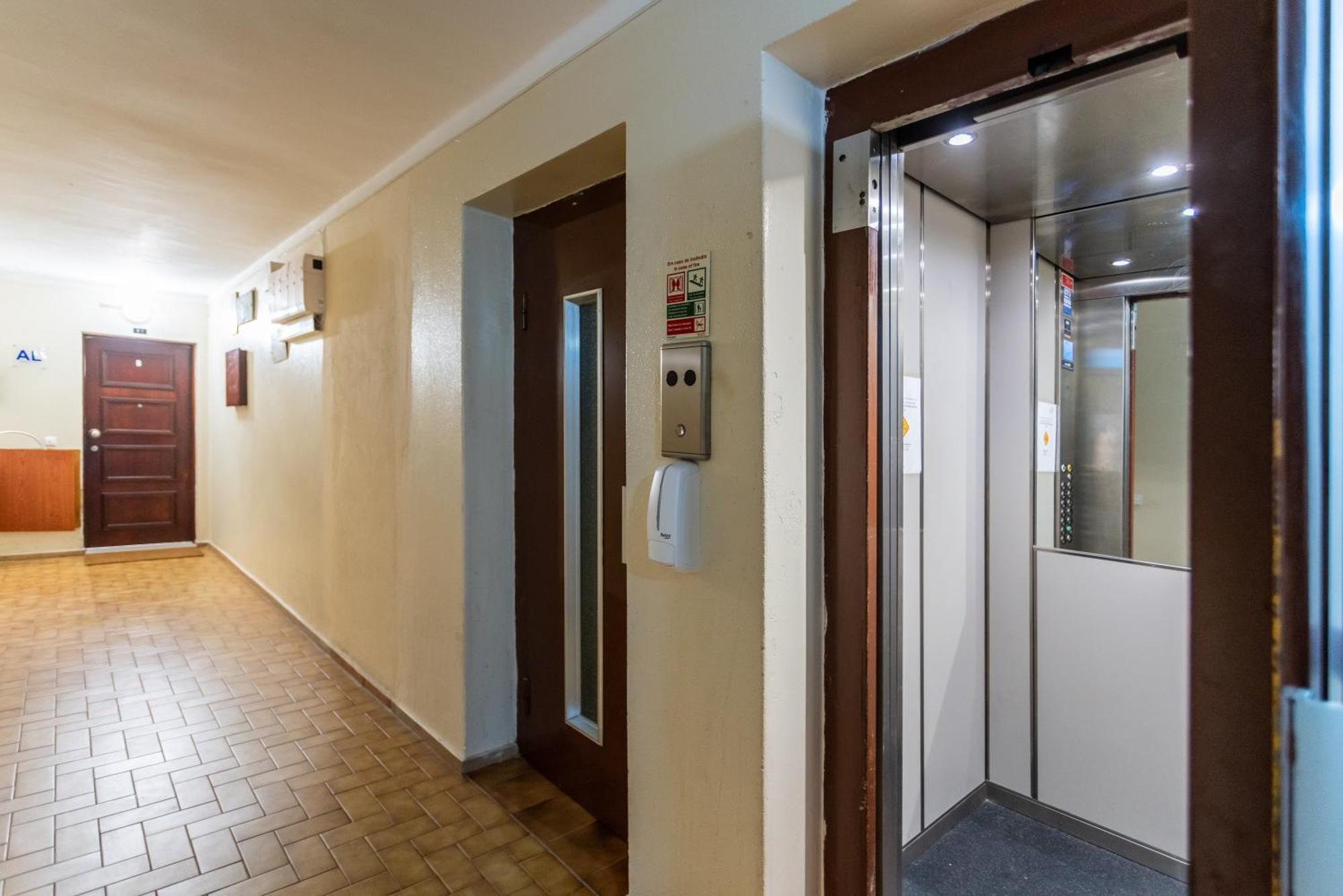 Bnb Homes Praia Da Rocha Beach Bright Apartment 50 M Away From The Ocean Portimão Buitenkant foto